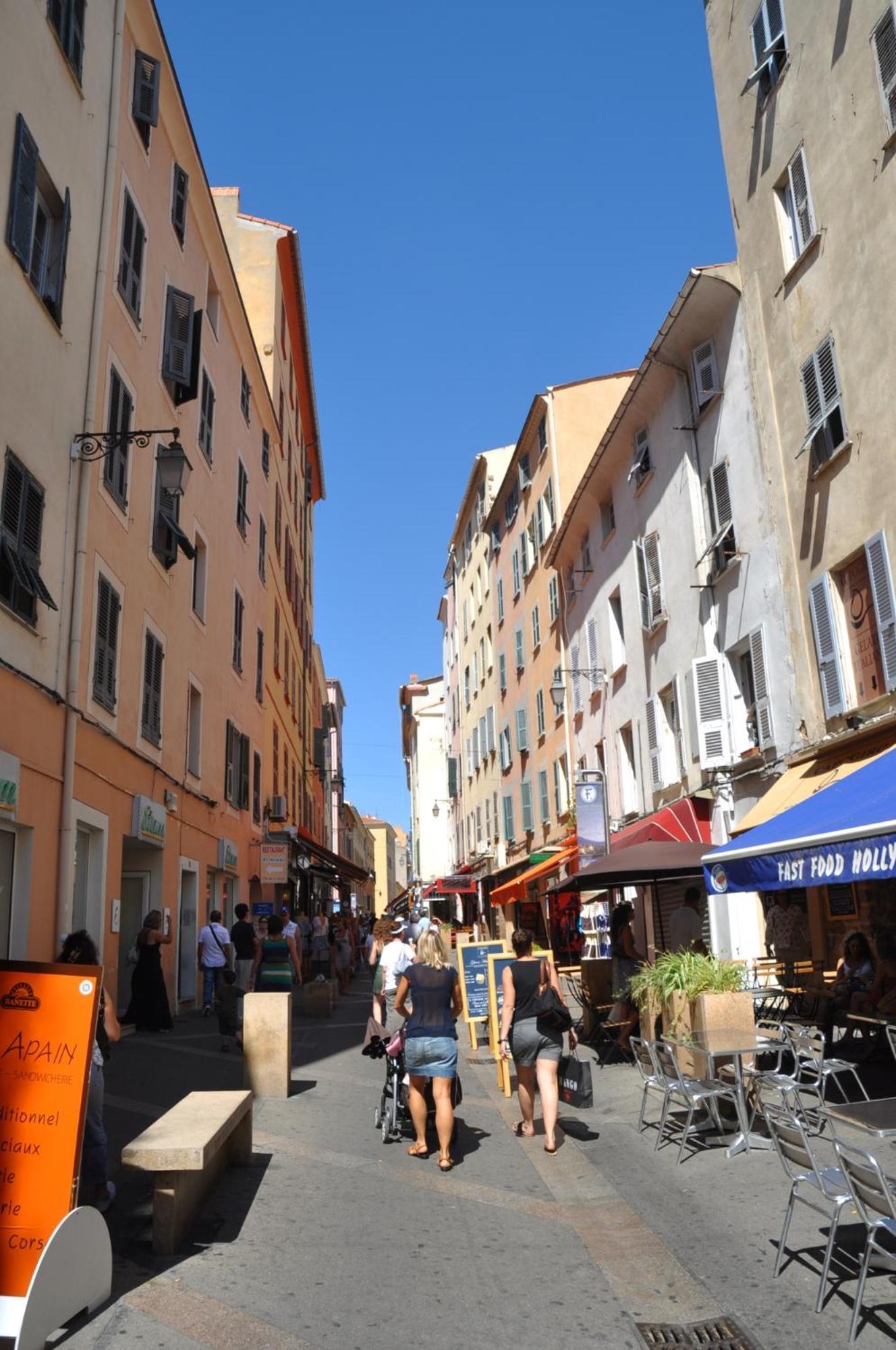 Grand studio rue piétonne Ajaccio Ajaccio  Exterior foto