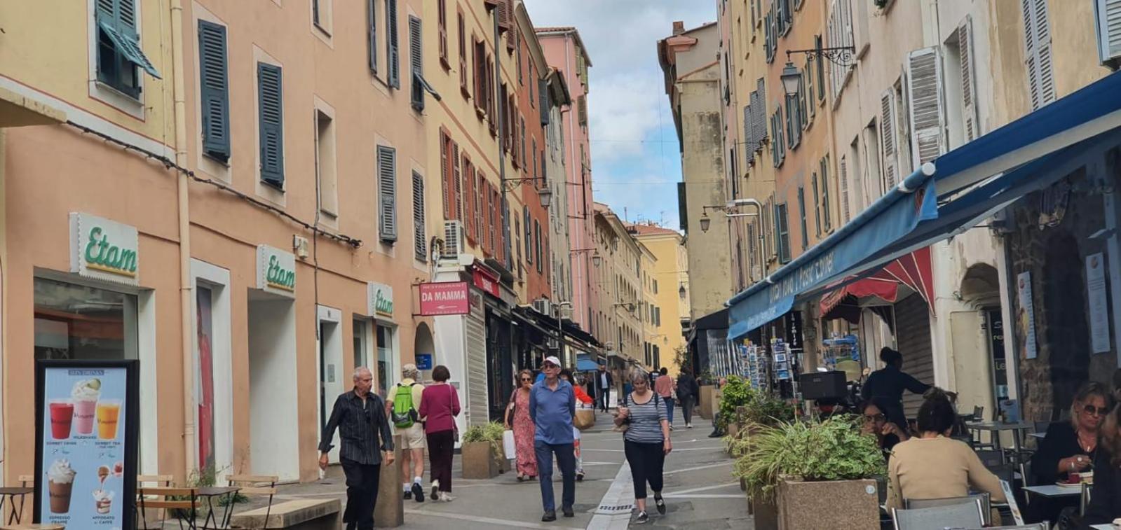 Grand studio rue piétonne Ajaccio Ajaccio  Exterior foto